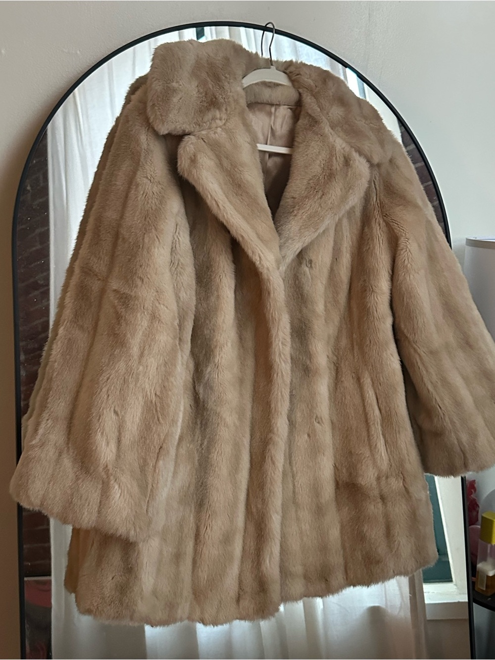 Vintage 80s Women's Lux Faux Fur Coat made by ILWUG